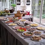 Bed & Breakfast Damroka 4*