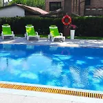 Damroka Bed & Breakfast 4*