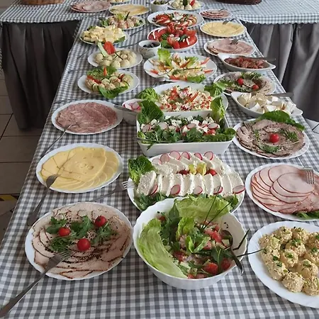 Frühstückspension Damroka 2*