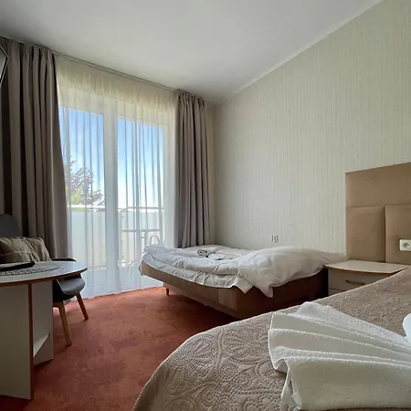 Bed & Breakfast Damroka 4*