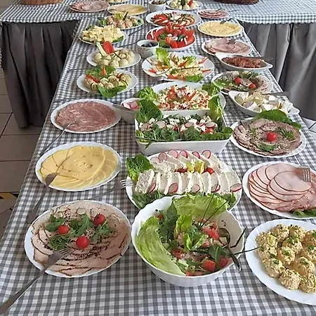 לינה וארוחת בוקר Damroka