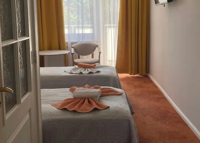 Damroka לינה וארוחת בוקר 4*