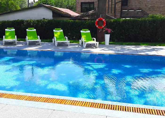 Damroka לינה וארוחת בוקר 4*